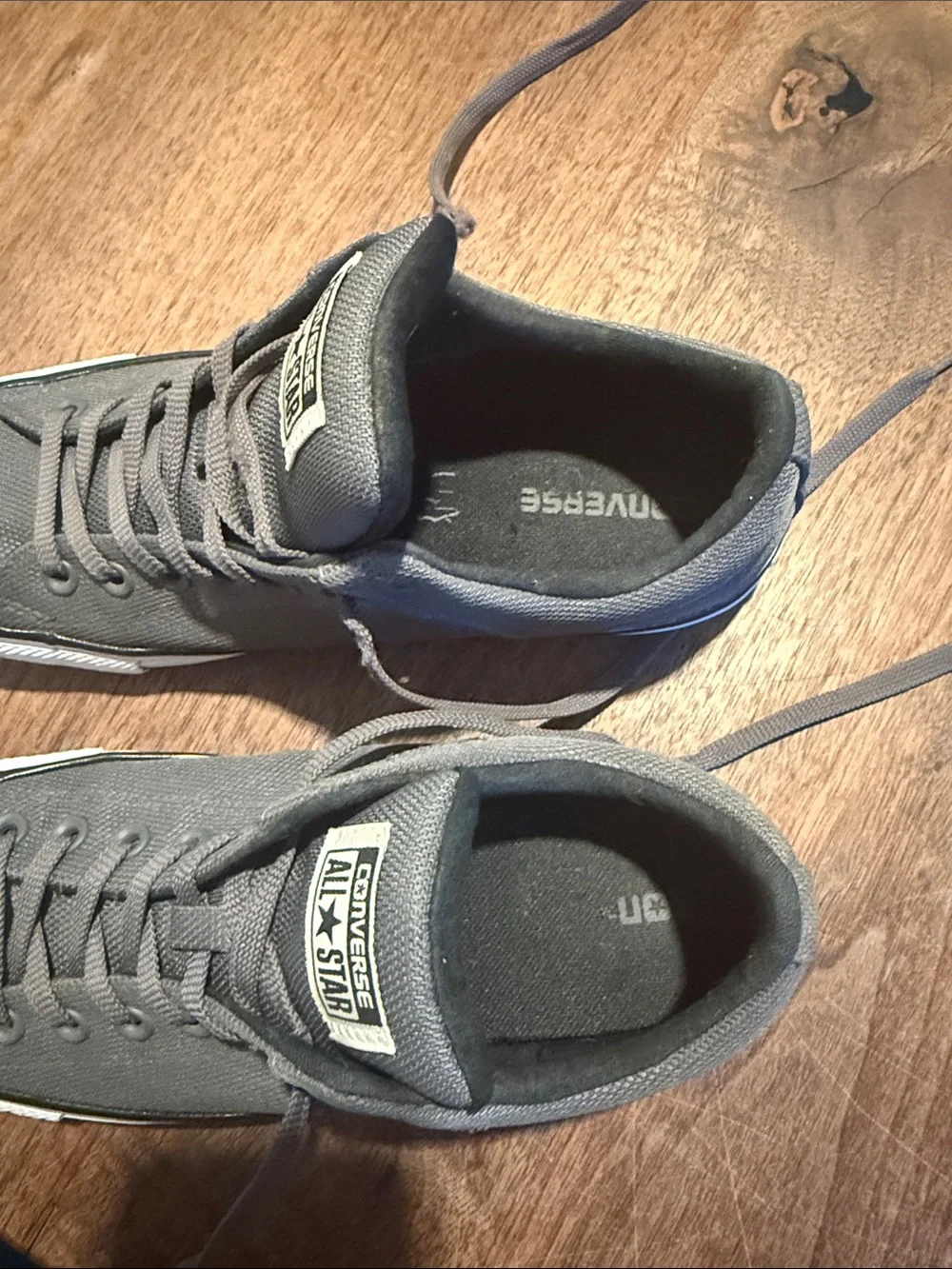 CONVERSE Low Top - 9 - Picture 11 of 12